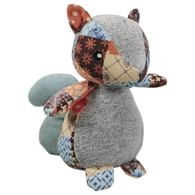 Nobby Hundespielzeug Plüsch Eichhörnchen Patchwork 20cm quietschend Hund
